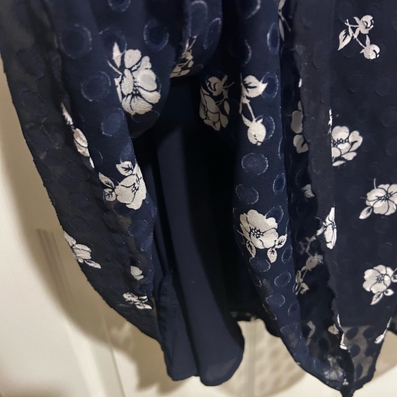 NWOT Ann Taylor Women’s Floral Sleeveless Dress - Navy and White Sz. 4 - Picture 5 of 9